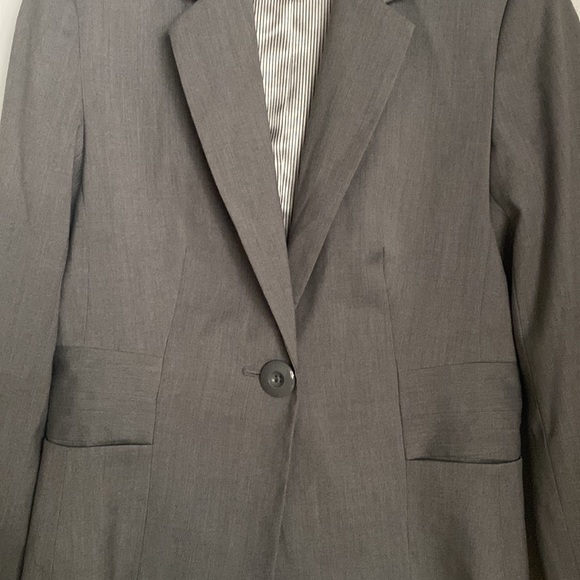 RW&CO Grey Blazer Jacket Cinched Waist Work Business Career - Picture 2 of 6